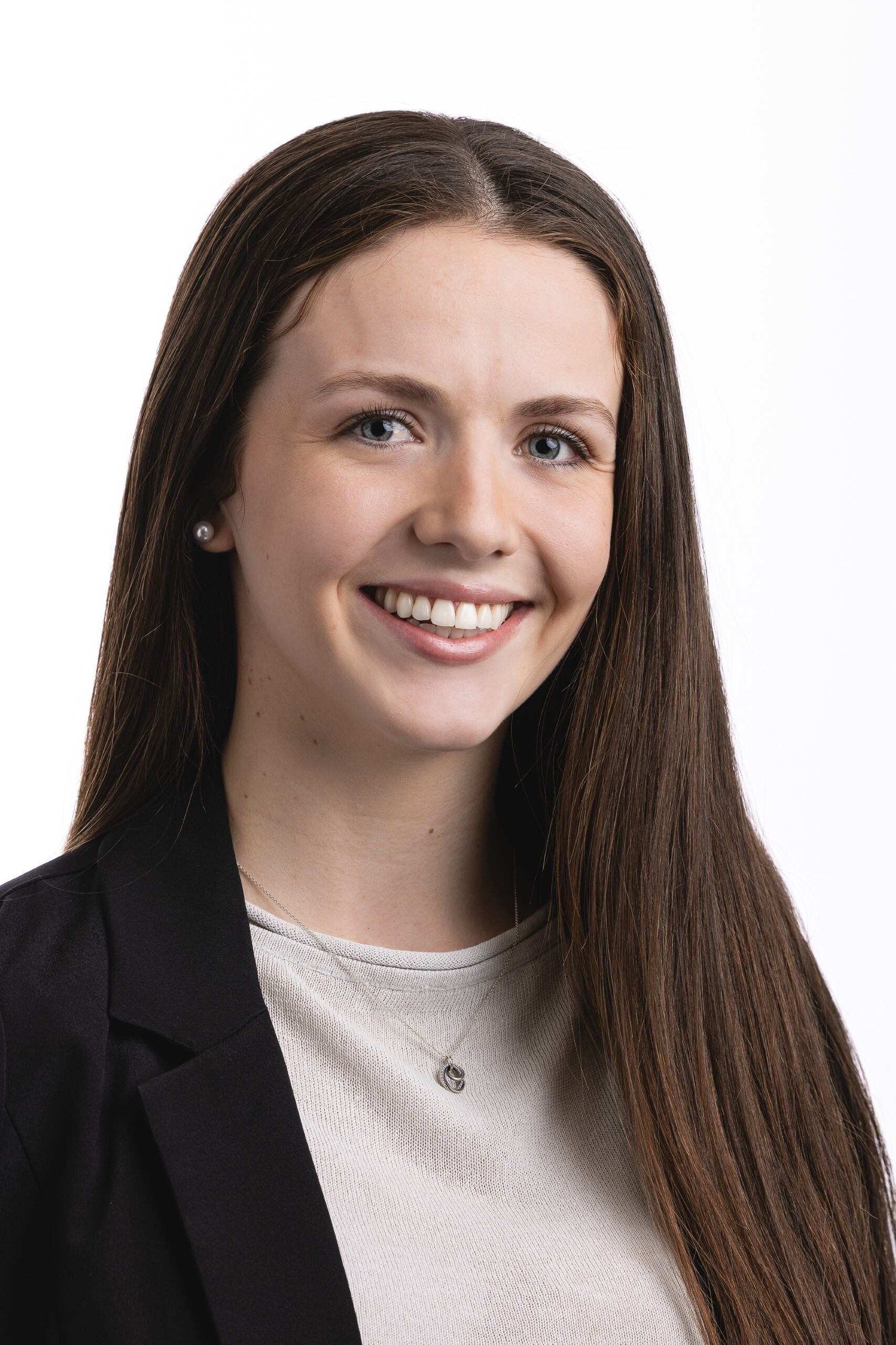 Neleah Lavoie Headshot