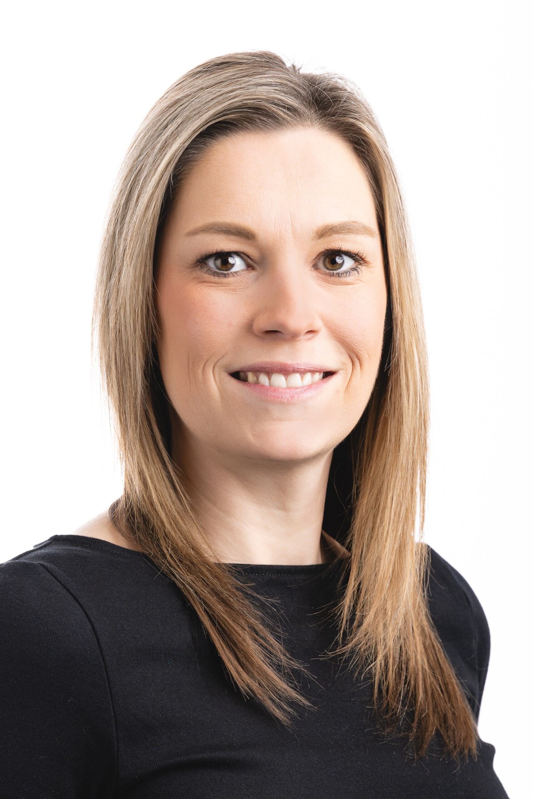 Patricia Hill Headshot