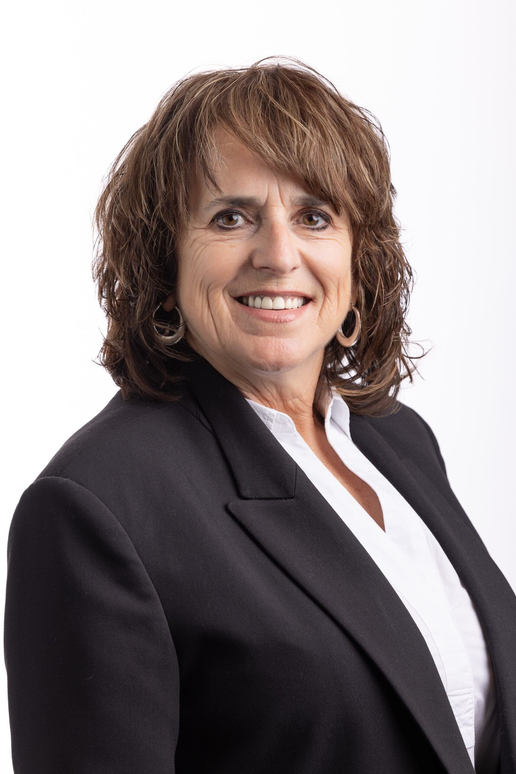 Shelley Jones Headshot