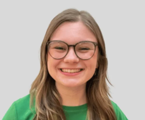MacKenzie Peddie (580 x 480 px) MacKenzie Peddie (580 x 480 px)
